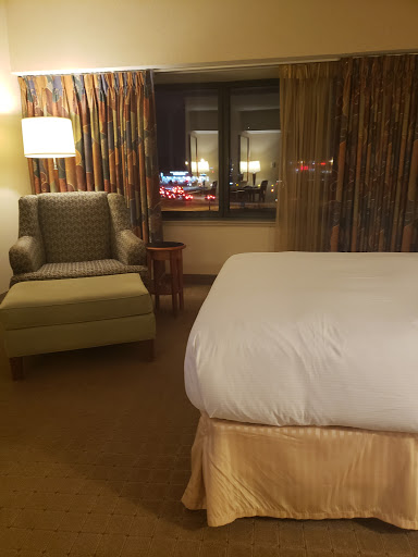 Hotel «DoubleTree Suites by Hilton Hotel & Conference Center Chicago-Downers Grove», reviews and photos, 2111 Butterfield Rd, Downers Grove, IL 60515, USA