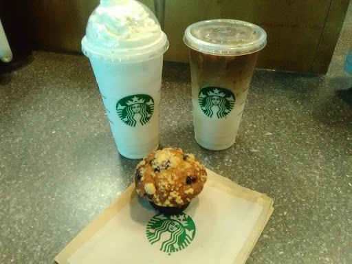 Coffee Shop «Starbucks», reviews and photos, 3330 W Friendly Ave, Greensboro, NC 27410, USA