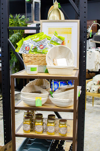 Home Goods Store «Yard Sale USA», reviews and photos, 562 Nissan Dr, Smyrna, TN 37167, USA