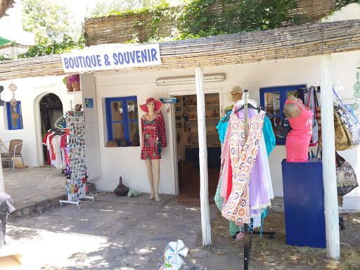 Boutique & Souvenir