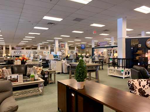 Furniture Store «Raymour & Flanigan Furniture and Mattress Store», reviews and photos, 150 Harmon Meadow Blvd, Secaucus, NJ 07094, USA