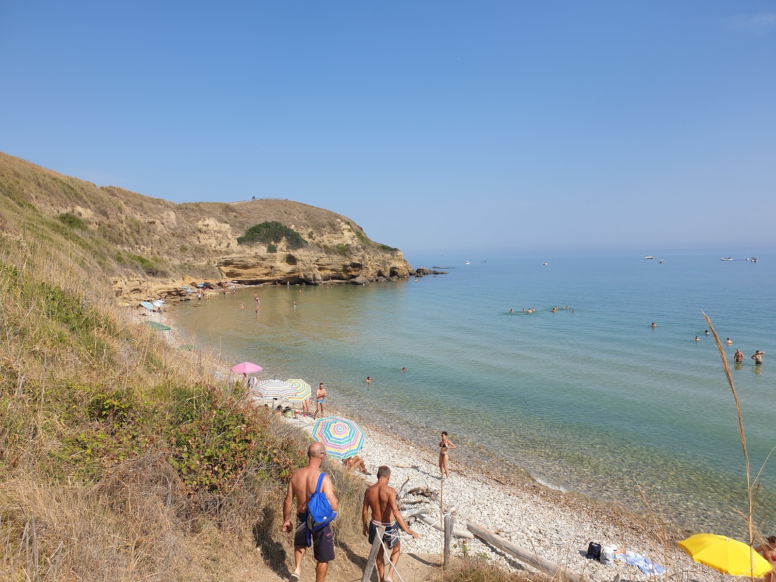 Fotografie cu Spiaggia dei Libertini cu o suprafață de nisip gri și pietricel