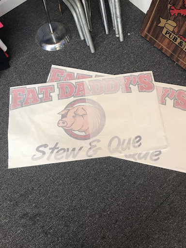 Sign Shop «Hue Graphics & Apparel, LLC», reviews and photos, 1365 4 Th Ave, Auburn, GA 30011, USA