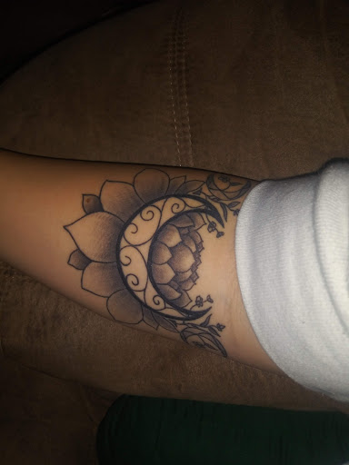 Tattoo Shop «Diamond Tattoo», reviews and photos, 16810 US-441 #506, Summerfield, FL 34491, USA