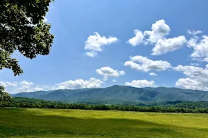 Cades Cove entrance image