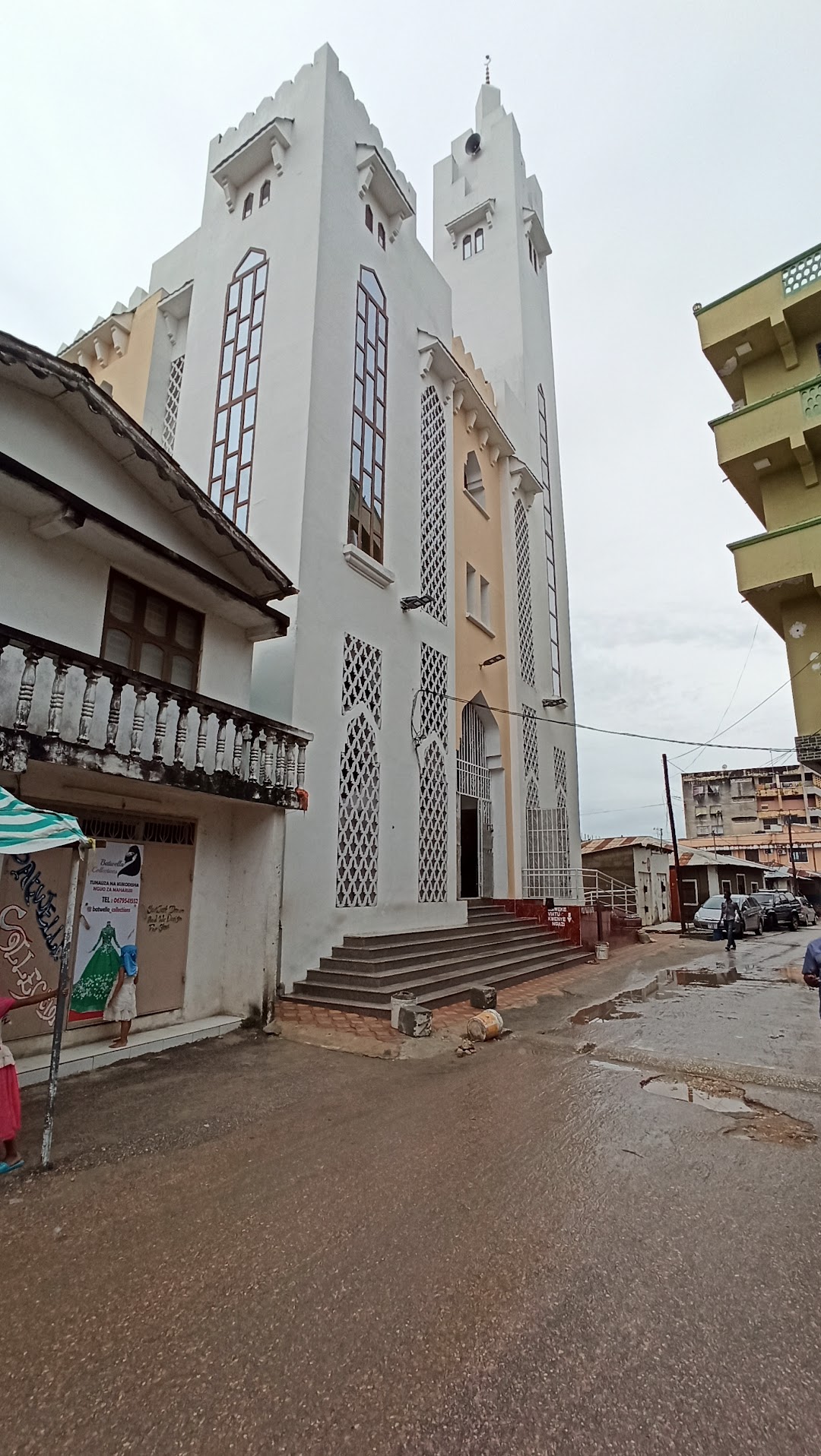 Mwembe Tanga Mosque