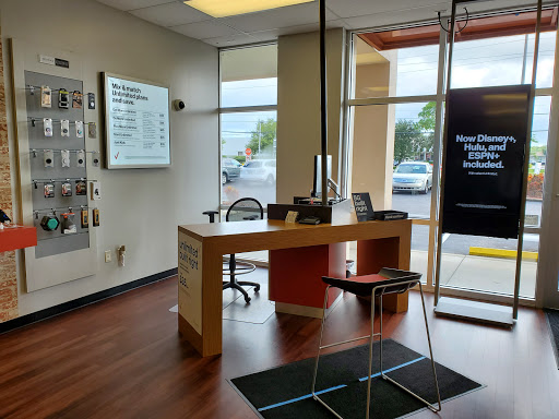 Cell Phone Store «TCC, Verizon Authorized Retailer», reviews and photos, 3860 Tampa Rd, Oldsmar, FL 34677, USA