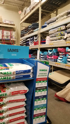 Pet Supply Store «PetSmart», reviews and photos, 5766 Lindero Canyon Rd, Westlake Village, CA 91362, USA