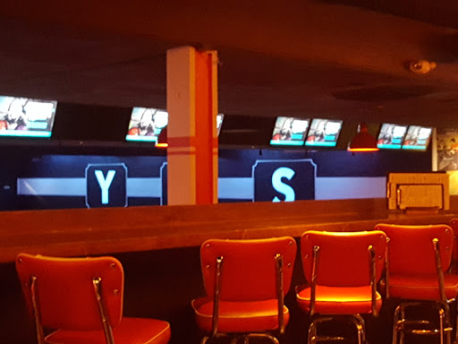 Bowling Alley «Bowlero Woodland Hills», reviews and photos, 23130 Ventura Blvd, Woodland Hills, CA 91364, USA