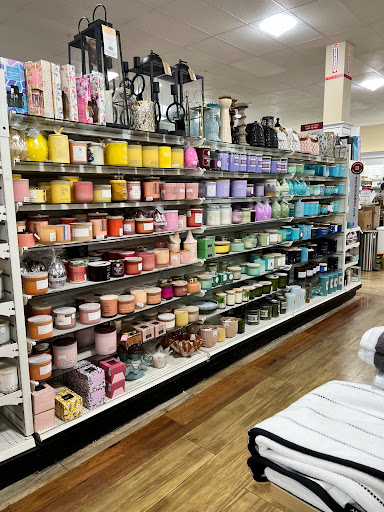 Department Store «T.J. Maxx & HomeGoods», reviews and photos, 103 S Mt Juliet Rd #610, Mt Juliet, TN 37122, USA