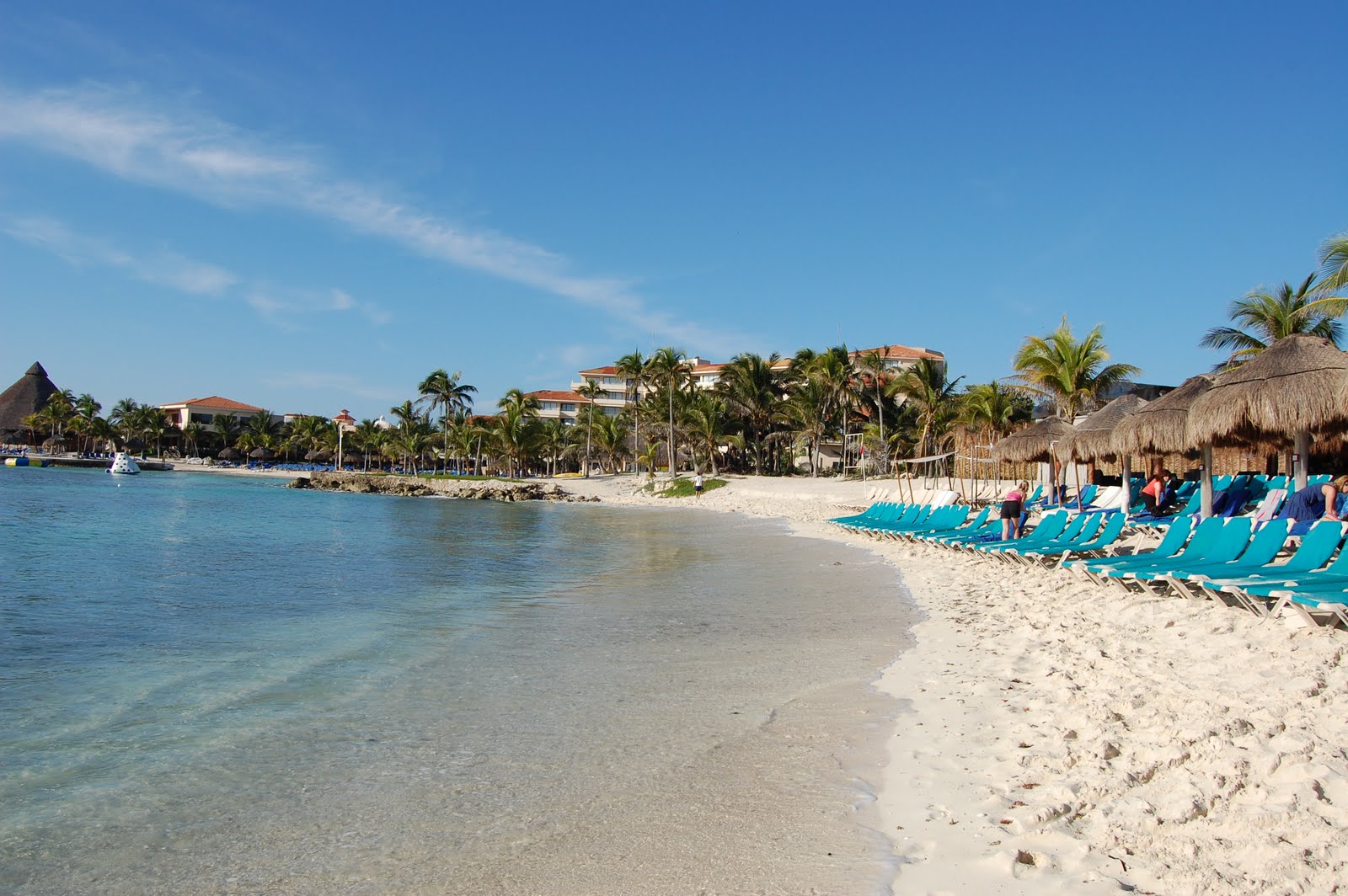 Zdjęcie Catalonia Yucatan beach z powierzchnią jasny piasek