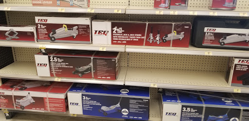 Hardware Store «Harbor Freight Tools», reviews and photos, 1460 Main St, Hamilton, OH 45013, USA