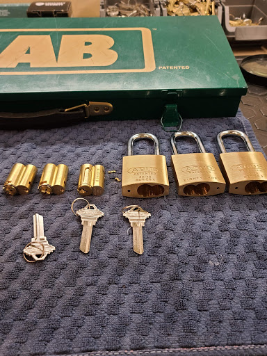 Locksmith «Pennington Locksmith Company», reviews and photos, 235 E Warner Rd #103, Gilbert, AZ 85296, USA