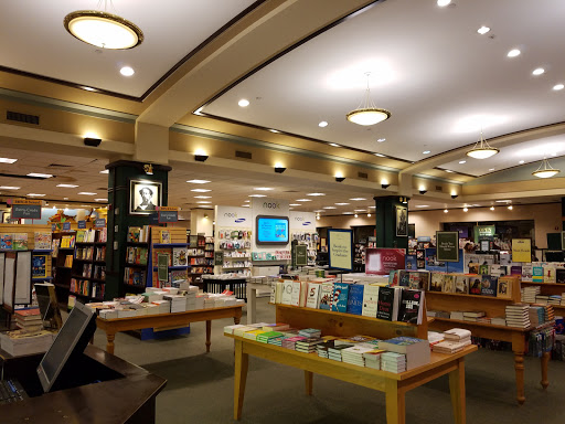 Book Store «Barnes & Noble», reviews and photos, 3981 U.S. 9, Freehold, NJ 07728, USA