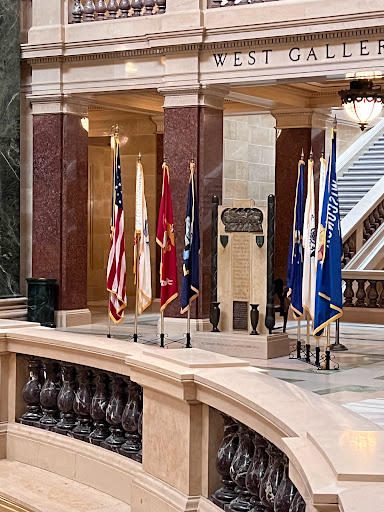 Square Wine Company, 5 N Pinckney St, Madison, WI 53703, USA, 