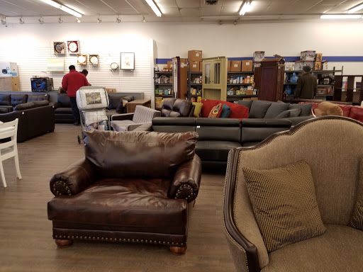 Discount Store «Bulldog Liquidators», reviews and photos, 2201 N Meridian St, Indianapolis, IN 46208, USA