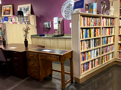 Thrift Store «Discover Goodwill Circle Retail Center», reviews and photos