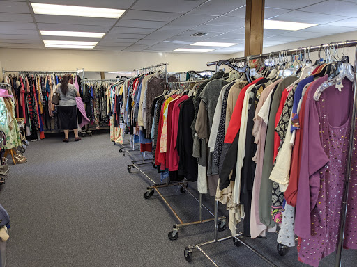 Thrift Store «Grey Bears Thrift Store», reviews and photos, 2710 Chanticleer Ave, Santa Cruz, CA 95065, USA