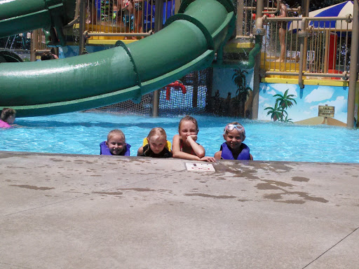 Water Park «Adventure Oasis Water Park», reviews and photos, 2100 Hub Dr, Independence, MO 64050, USA