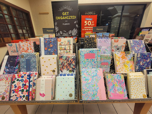 Book Store «Barnes & Noble», reviews and photos, 23654 US Hwy 19 N, Clearwater, FL 33765, USA