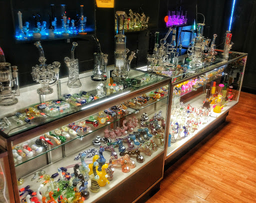 Tobacco Shop «The Happy Hippy Smoke Shop», reviews and photos, 1229 Michigan St NE b, Grand Rapids, MI 49503, USA