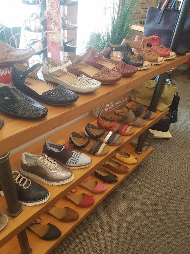 Shoe Store «Chiappetta Shoe Store», reviews and photos, 6821 39th Ave, Kenosha, WI 53142, USA