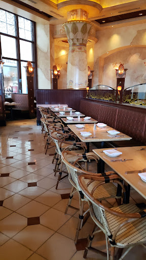 Restaurant «The Cheesecake Factory», reviews and photos, 9309 SW Washington Square Rd, Tigard, OR 97223, USA