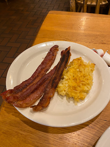 American Restaurant «Cracker Barrel Old Country Store», reviews and photos, 5580 Windward Pkwy, Alpharetta, GA 30004, USA