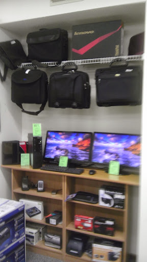 Computer Repair Service «Computer House», reviews and photos, 3496 Shoreline Dr, Wayzata, MN 55391, USA
