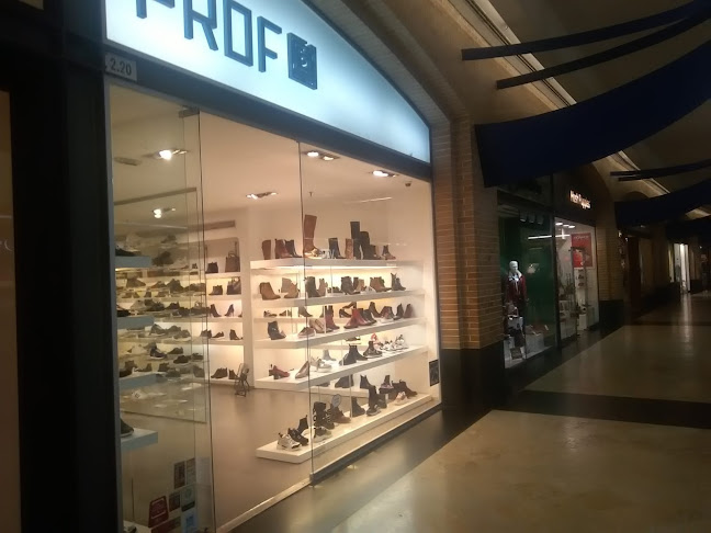 PROF - CC Almada Forum - Loja de calçado