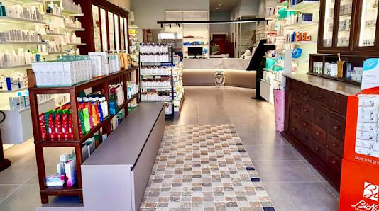 Farmacia Pulcini Via Carlo Confalonieri, 3, Presso Centro Commerciale Cesare Rivera, S.S.17 bis, 67100 L'Aquila AQ, Italia