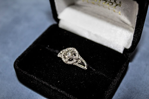 Jeweler «Mike Seltzer Jewelers», reviews and photos, 2929 N Rock Rd # 155, Wichita, KS 67226, USA