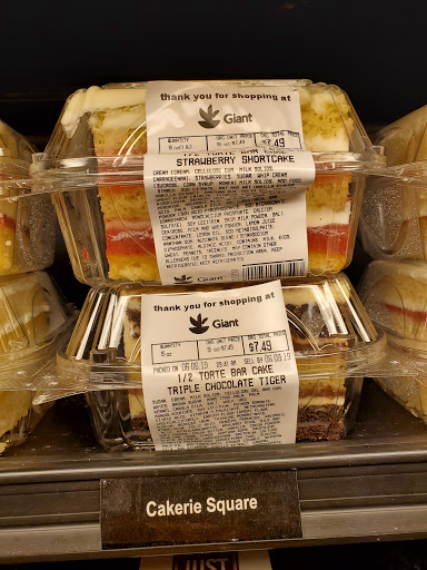 Grocery Store «Giant Food», reviews and photos, 10400 Old Georgetown Rd, Bethesda, MD 20814, USA