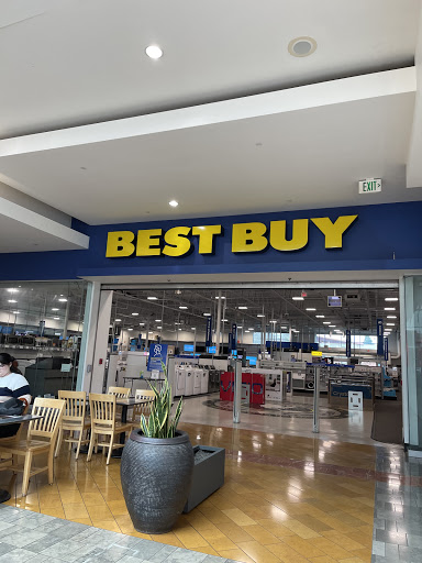 Electronics Store «Best Buy», reviews and photos, 625 Black Lake Blvd SW #200, Olympia, WA 98502, USA