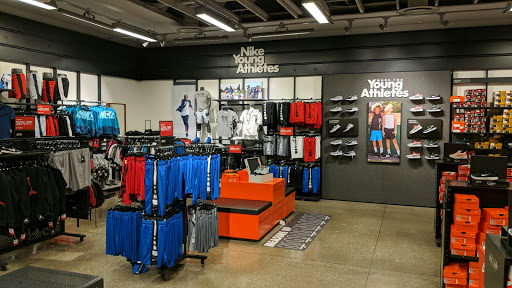 Clothing Store «Nike Factory Store», reviews and photos, 600 Bluebird Ct, Central Valley, NY 10917, USA