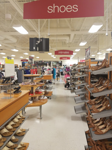Department Store «T.J. Maxx», reviews and photos, 800 Cypress Gardens Blvd, Winter Haven, FL 33880, USA