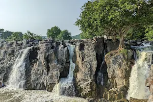 Cini Waterfalls image