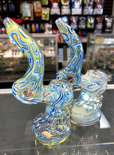 Tobacco Shop «City Mart Smoke Shop», reviews and photos, 35 Berkshire Dr unit 1, Crystal Lake, IL 60014, USA