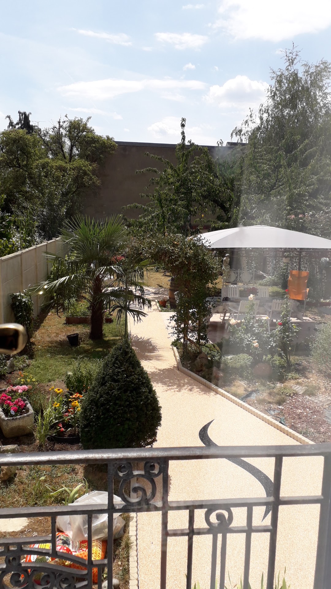 Photo n° 1 de l'avis de Soap//Studios. fait le 19/07/2018 à 11:59