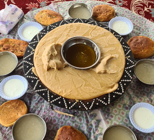 وجبات شعبيات الرومنسية 