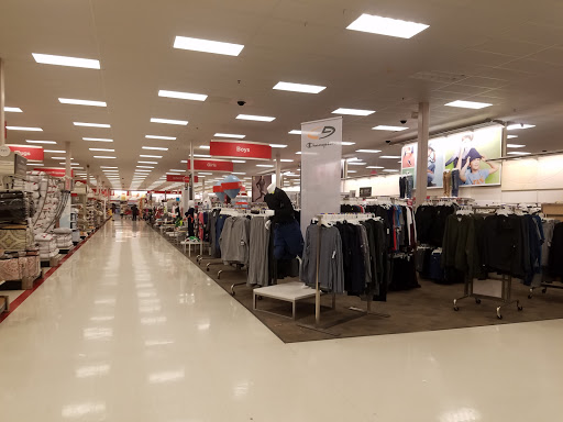 Department Store «Target», reviews and photos, 543 River Rd, Edgewater, NJ 07020, USA