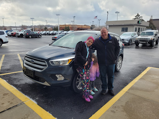 Used Car Dealer «Montrose Ford in Fairlawn», reviews and photos, 3960 Medina Rd, Fairlawn, OH 44333, USA