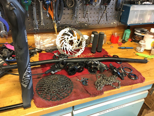 Bicycle Store «2 Bici Bicycle Shop», reviews and photos, 8695 Archer Ave, Willow Springs, IL 60480, USA