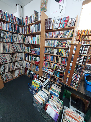 Used Book Store «Lucky Dog Books», reviews and photos, 911 W Jefferson Blvd, Dallas, TX 75208, USA