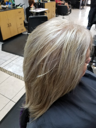 Hair Salon «Split Ends Salon Lakeland», reviews and photos, 6144 US-98, Lakeland, FL 33809, USA