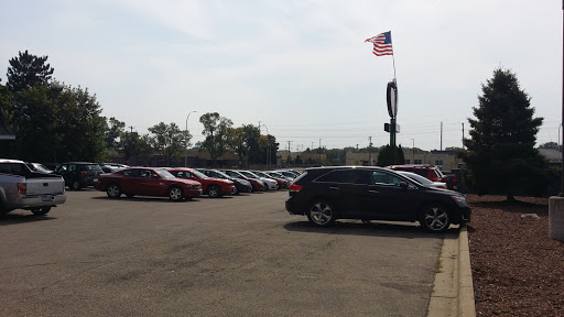 Car Dealer «University Auto Sales», reviews and photos, 616 E 78th St, Richfield, MN 55423, USA