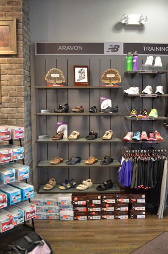 Shoe Store «New Balance Fairlawn», reviews and photos, 2691 W Market St, Fairlawn, OH 44333, USA