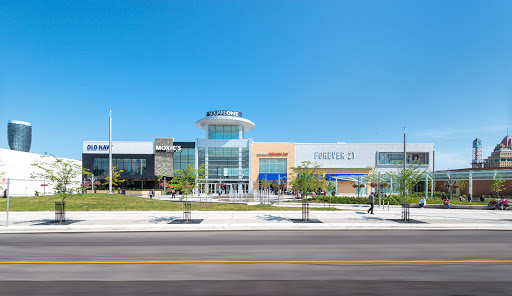 Outlet mall Mississauga