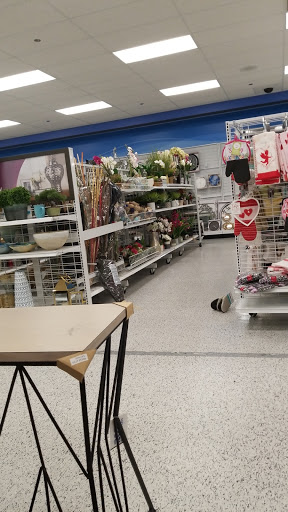 Clothing Store «Ross Dress for Less», reviews and photos, 3701 Truxel Rd, Sacramento, CA 95834, USA