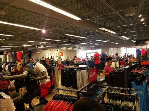 Clothing Store «Nike Factory Store», reviews and photos, 820 W Stacy Rd #356, Allen, TX 75013, USA